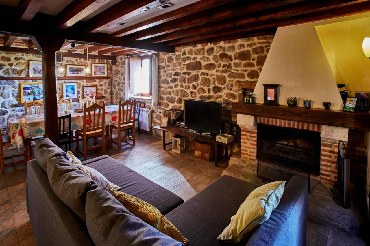 Sendero Del Saja-Besaya Vendégház Cobejo Kültér fotó